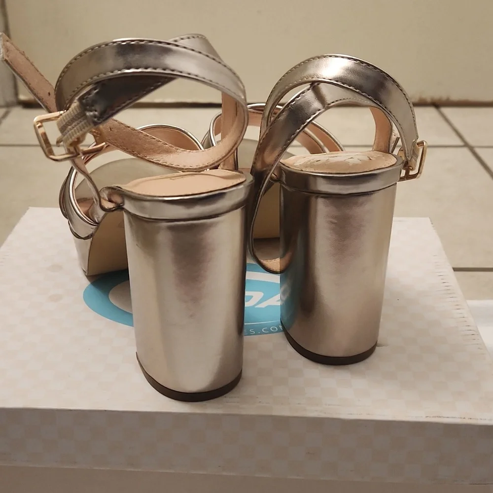 Heels - Picture 2 of 5